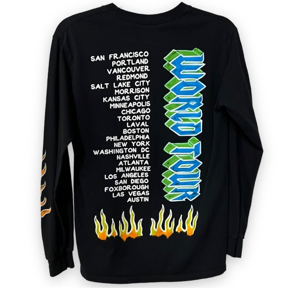 Billie Eilish 2019 Black Neon Car Flames Long Sleeve Tour Tee Shirt Adult Small - Picture 2 of 7